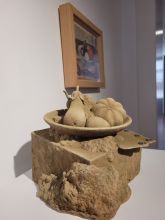 Joaqu�n Ganga convierte un bodeg�n de Ram�n Gaya en escultura solidaria