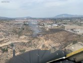 Efectivos del Infomur apagan un incendio de vegetacin en Totana