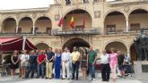 Lorca manifiesta su repulsa a los atentados terroristas perpetrados contra Niza con una concentración en la Plaza de España