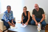 El Ayuntamiento destina 40.000 euros al Alhama CF-ElPozo para apoyar el fútbol femenino El Ayuntamiento destina 40.000 euros al Alhama CF-ElPozo para apoyar el fútbol femenino