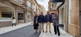 El alcalde de Lorca supervisa la fase final de la remodelación de la calle Corredera tras la renovación del pavimento y el inicio de la instalación de la nueva iluminación
