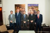 La nueva junta directiva de la Federacion regional de Vela, recibida por el alcalde y el concejal de Deportes