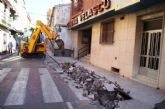Comienzan las obras para eliminar uno de los principales puntos negros de tráfico en la avenida Santa Eulalia y normalizar el aparcamiento en la calle Mecas