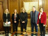Representantes de CCOO y UGT solicitan el respaldo de la Asamblea a la huelga feminista internacional del 8 de Marzo