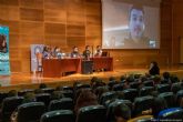 Daniel Hernández Chambers comparte impresiones con jóvenes de más de 20 centros educativos en un encuentro del Premio Hache