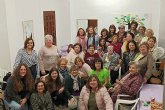 La Asociación del Centro de la Mujer conmemora su 25 aniversario con un mural colectivo en homenaje a su trayectoria