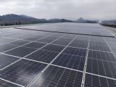 Ramn Sabater instala paneles solares sobre la cubierta de sus instalaciones