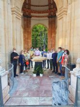 Los caravaqueños Pascual Adolfo López y Jesús Martínez rinden su particular homenaje a las víctimas del COVID-19
