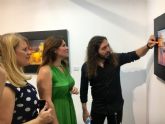 La consejera de Cultura visita en Mazarrn la exposicin 'Aqua' del pintor realista Carlos Montero