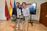 L�pez Miras recibe al piloto murciano M�ximo Quiles, flamante campe�n del mundo: 'Sobre tu moto llevas el orgullo de toda una Regi�n'