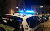 La Polica Local evita que una vecina se tire desde la azotea de un edificio en Totana