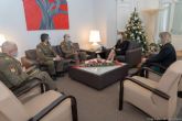 La alcaldesa y la vicealcaldesa de Cartagena reciben al nuevo coronel del Regimiento de Artillería Antiaérea 73