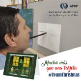 La Asociacin de Pintores Boca y Pie hace que familia y amigos se sientan mucho ms cerca esta Navidad