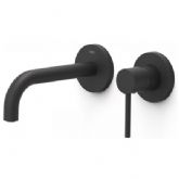 Crea Spacios incorpora la grifer�a negro mate de TRES en un bano para compartir en pareja