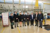 El alcalde visita la lavanderia de Ilunion y la ONCE que da trabajo a mas de 100 personas en Cartagena
