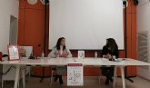 La Biblioteca Municipal acogió la presentación del libro de Elena Cantero 'Decidí serme fiel'
