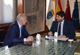 El alcalde Joaquín Vela traslada al Gobierno regional las principales necesidades de Las Torres de Cotillas