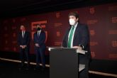 López Miras visita la Federación Murciana de Fútbol y resalta el papel del deporte como 