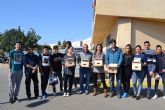La edil de Medio Ambiente participa en la colocación de nidos para vencejos en el IES Europa