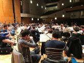 La Orquesta Sinfónica de la Región ofrece un concierto con narración en el Teatro Circo de Murcia con público entre los músicos
