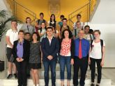 El alcalde recibe a estudiantes franceses de intercambio con el colegio 'Sagrado Corazn'