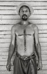 Daz Burgos retrata su visin de la tradicin cultural y religiosa española y latinoamericana