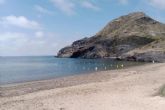 Abre de nuevo al bano la playa de Cala Reona