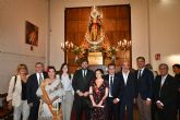 L�pez Miras entrega la imagen restaurada de la Virgen de la Fuensanta a la Casa Regional de Murcia en Barcelona