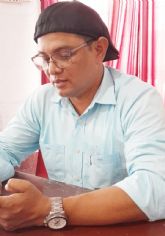 De la solidaridad y las palabras: la odisea literaria de Hermgenes L. Mora