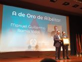 Los profesores de la UMU Antonio Juan Garca y Guillermo Ramis reciben el reconocimiento del Colegio de Veterinarios de Murcia