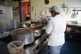 Se aprueba el procedimiento de licitacin de los contratos de servicios del catering