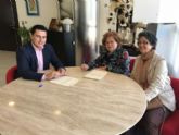 El Ayuntamiento renueva su convenio de colaboracin con tres nuevas asociaciones, Critas y Amas de Casa, de Santiago de la Ribera y Amigos del Pueblo Saharaui