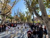 Miles de personas toman la Avenida Alfonso X en su primer día como paseo totalmente peatonal