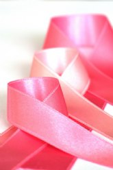 La falta de apoyo tras superar un cáncer de mama dificulta gestionar las secuelas físicas y psicológicas