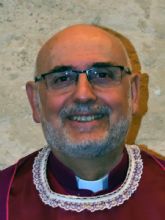 Religin. Sevilla . El Cannico Manuel Cotrino elegido por el Cabildo apuntador de la Seo de Sevilla