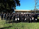 El alcalde entrega los diplomas a los agentes participantes en la III Jornada de Instrucci�n de Adiestramiento Canino