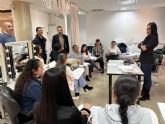 El Ayuntamiento de Águilas impulsa un curso de estética para mejorar la empleabilidad de personas desempleadas