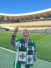 Aurora cumple su sue&ntilde;o de ver al Betis a los 88 a&ntilde;os