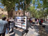 Alumnos de fotografa de la Escuela de Arte exponen en la Avenida Alfonso X una reinterpretacin de conocidas obras pictricas