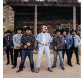 Grupo Frontera se junta con Bad Bunny para una colaboración extraordinaria “un x100to”