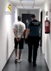 La Guardia Civil desarticula un grupo criminal, formado por siete jvenes, al que atribuye una quincena de robos en comercios de Lorca y Mazarrn