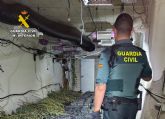 La Guardia Civil desmantela en Ceheg�n un invernadero indoor de marihuana
