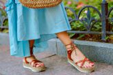 Pod�logos de Andaluc�a alertan del aumento de hongos y otras alteraciones en las u&ntilde;as de los pies en verano debido al uso continuado de esmaltes