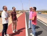 El Ayuntamiento de �guilas refuerza su compromiso con la movilidad sostenible mediante la habilitaci�n de un nuevo tramo de carril bici-peatonal y la ampliaci�n del existente entre La Casica Verde y Calarreona