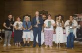 Los trofeos del Cante de las Minas visten los escaparates de La Uni�n