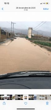 Vecinos de La Hoya preocupados por las futuras inundaciones de sus viviendas tras el movimiento de tierra de una parcela cercana