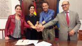 Ayuntamiento y Obra Social 'La Caixa' firman un convenio para seguir desarrollando en el municipio actividades que lleven a los mayores hacia un envejecimiento activo