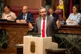 Víctor Martínez: El PP trabaja las leyes con quienes crean empleo mientras PSOE y Podemos negocian en las cárceles con independentistas