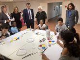 Cristbal Gabarrn conciencia a los niños murcianos sobre los Derechos Humanos a travs del arte
