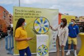 La 'Ruleta El Mundo' llega a los mercados semanales de Murcia